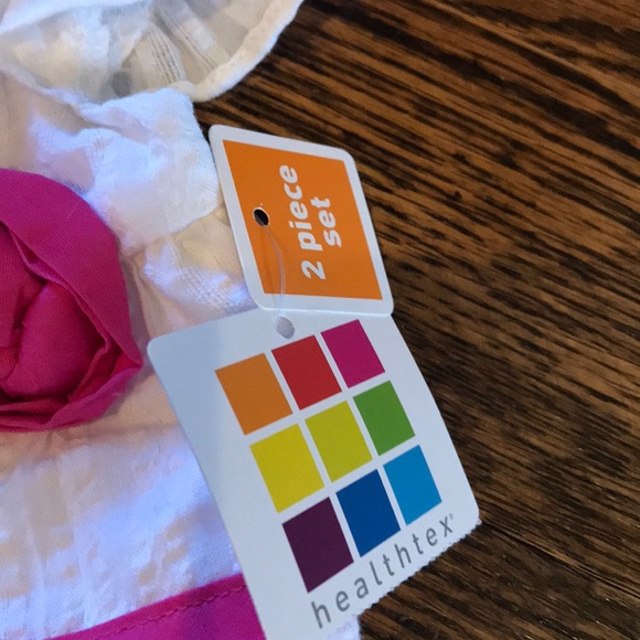 🥝 New with tags. Too and shorts - Picture 2 of 4